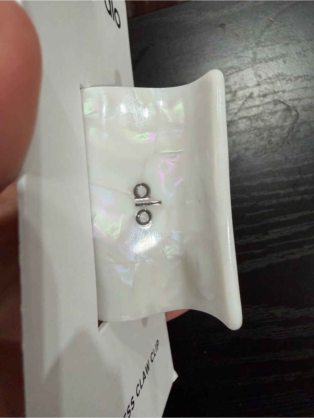 ALO Yoga White Iridescent Pearl Hair Claw